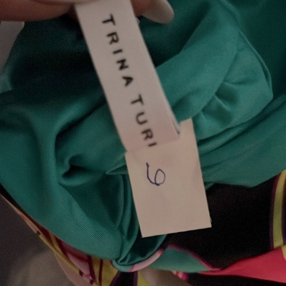 TRINA TURK Gemini Ruffle One-Piece Swimsuit ~ US  Size 6 - Picture 4 of 13